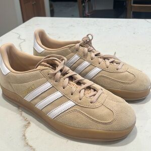 Adidas Gazelle Size 7.5